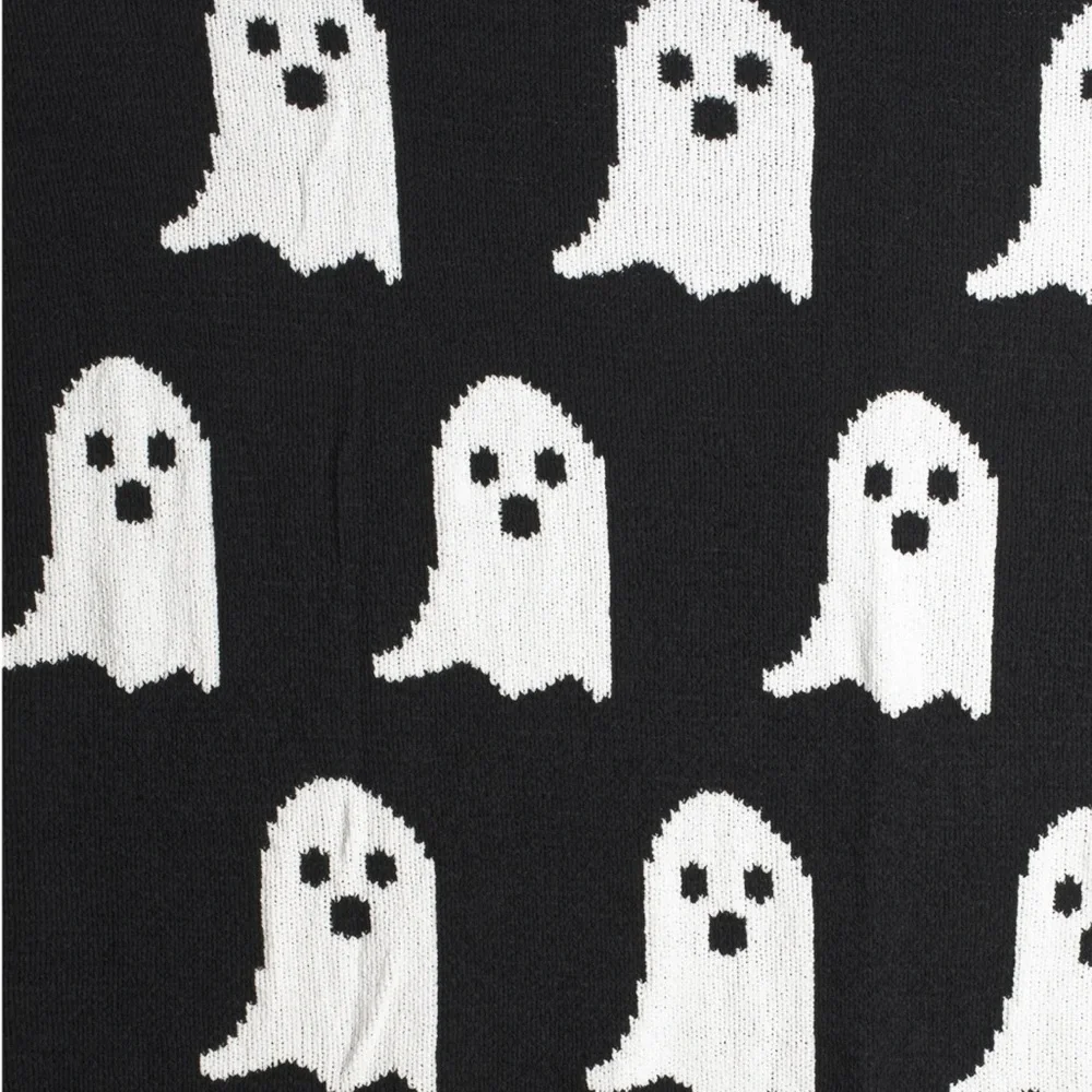 NEW Cupcakes and Cashmere Feather Knit Halloween Ghost Throw Blanket